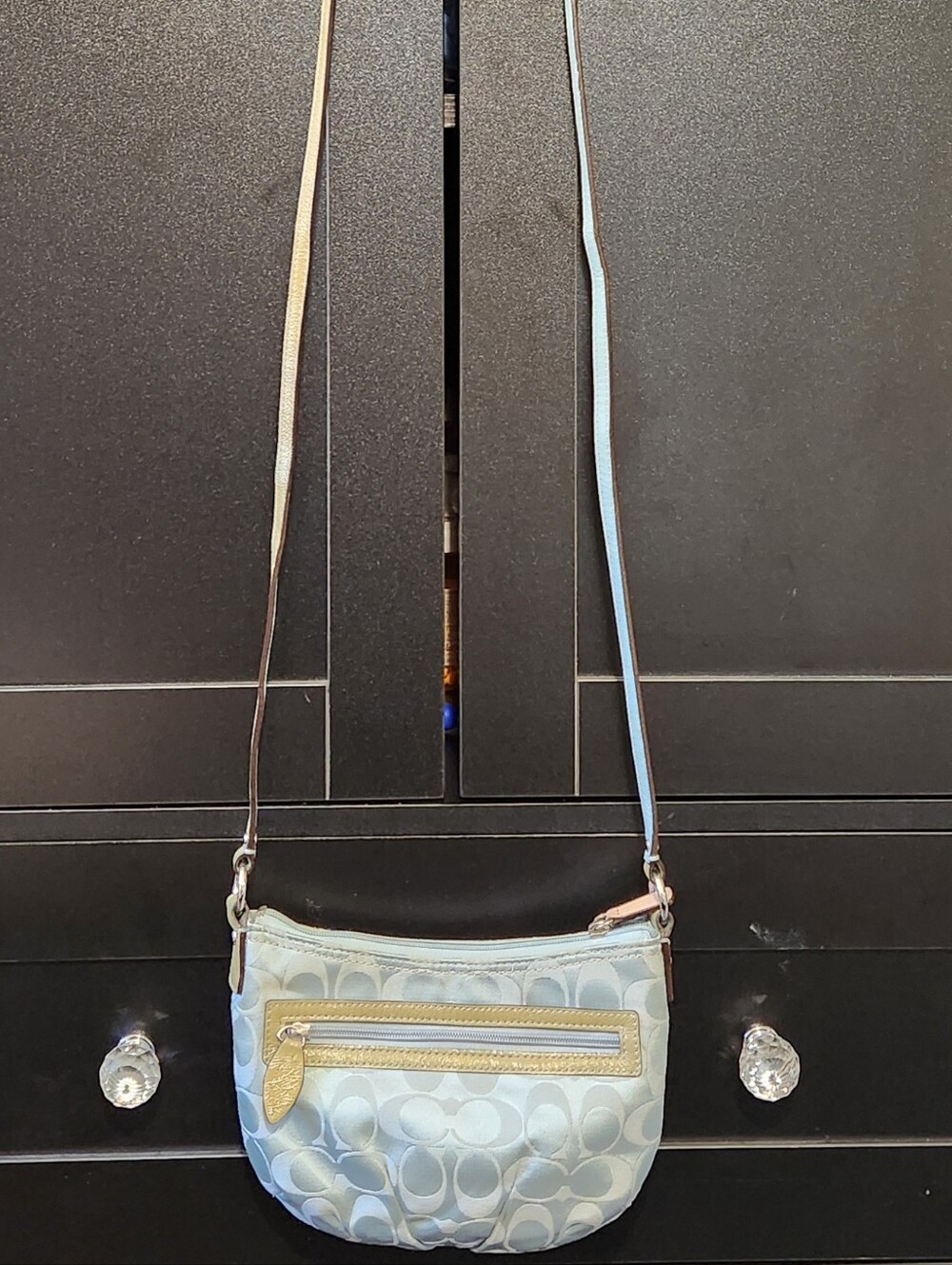 Y2K-Era Coach Signature Sateen Swingpack. Great Condition. MSRP $178